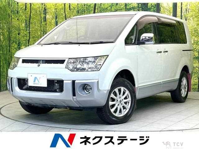 2016 Mitsubishi Delica D5