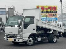 2013 Isuzu Elf Truck