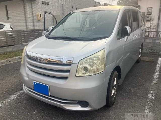 2010 Toyota Noah