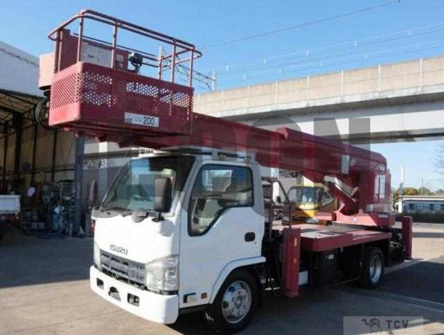 2013 Isuzu Elf Truck