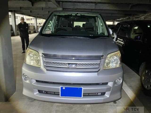 2006 Toyota Noah