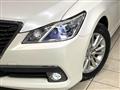 2013 Toyota Crown Hybrid