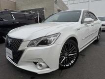 2013 Toyota Crown Hybrid