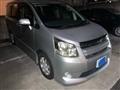 2010 Toyota Noah