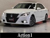 2015 Toyota Crown Hybrid