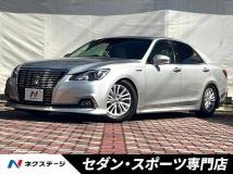 2015 Toyota Crown Hybrid