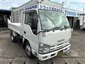 2013 Isuzu Elf Truck