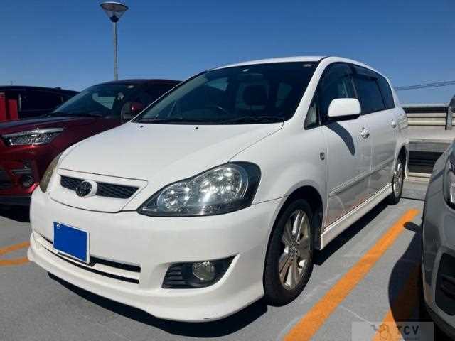 2005 Toyota Ipsum
