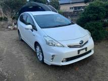 2013 Toyota PRIUS α