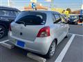 2005 Toyota Vitz
