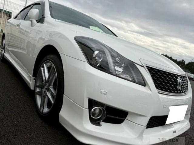 2011 Toyota Crown
