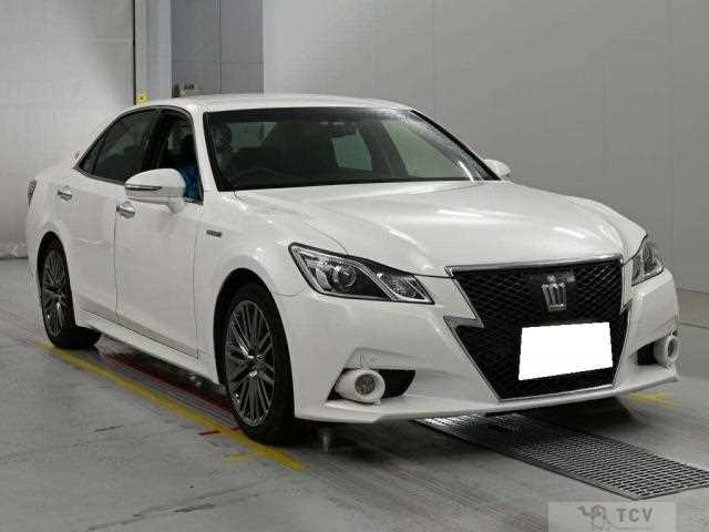 2013 Toyota Crown Hybrid