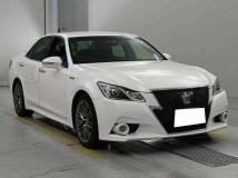 2013 Toyota Crown Hybrid