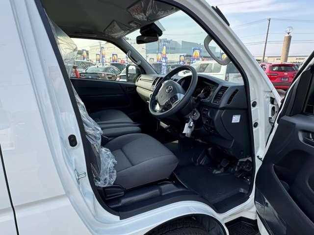 Toyota Hiace Van 2026 — фото 11 купить в Москве