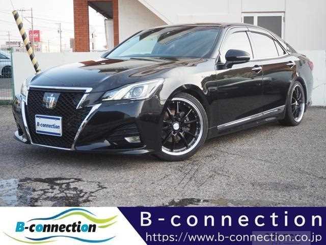 2013 Toyota Crown Hybrid