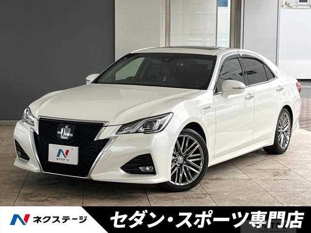2016 Toyota Crown Hybrid