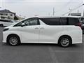2018 Toyota Alphard Hybrid