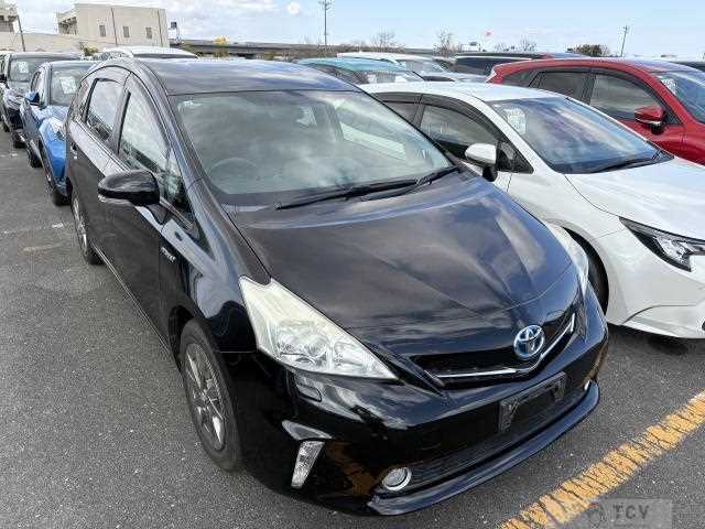 2013 Toyota PRIUS α