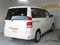 2005 Toyota Noah