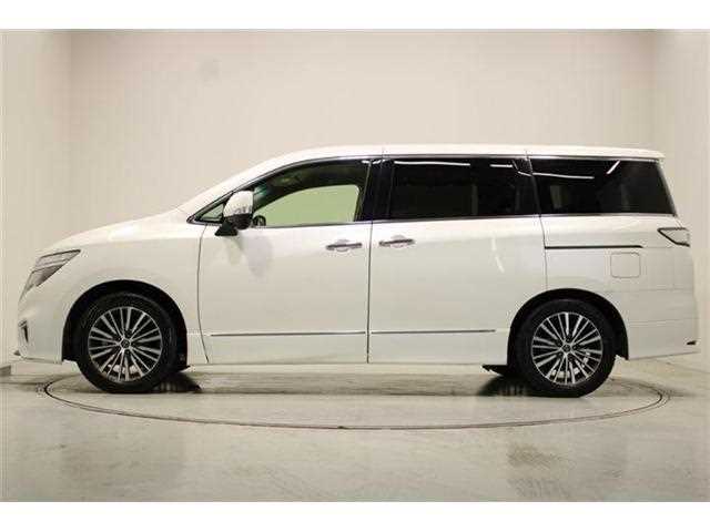 Nissan Elgrand 2024 — фото 10 купить в Москве