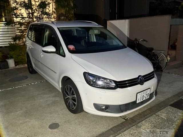 2013 Volkswagen Golf Touran