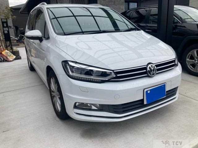 2017 Volkswagen Golf Touran