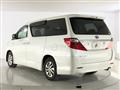2013 Toyota Alphard Hybrid