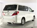 2013 Toyota Alphard Hybrid