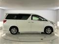 2013 Toyota Alphard Hybrid