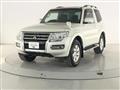 2016 Mitsubishi Pajero