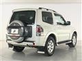 2016 Mitsubishi Pajero
