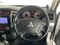 2016 Mitsubishi Pajero