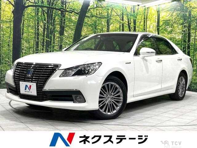 2014 Toyota Crown Hybrid