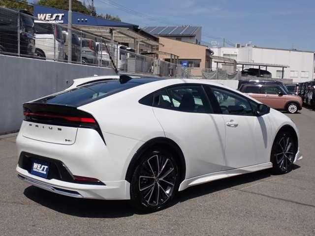 Toyota Prius 2025 — фото 3 купить в Москве