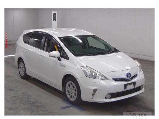 2013 Toyota PRIUS α