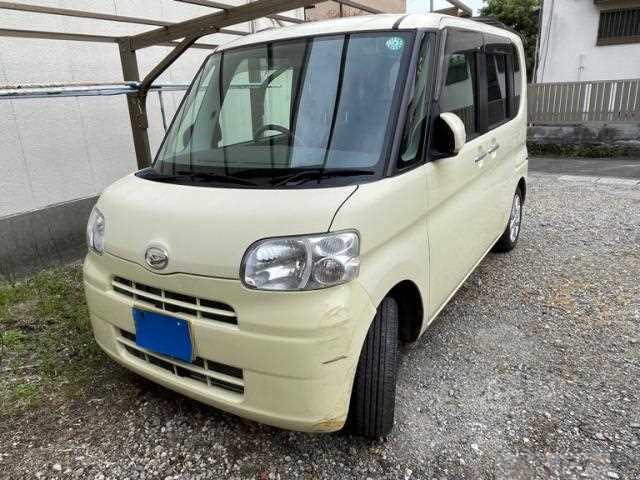 2011 Daihatsu Tanto