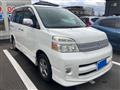 2005 Toyota Voxy