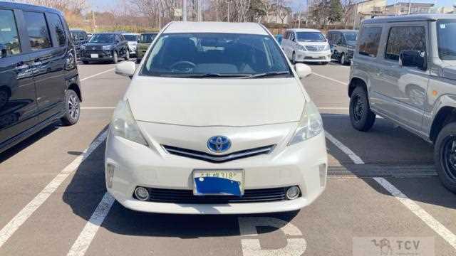 2012 Toyota PRIUS α