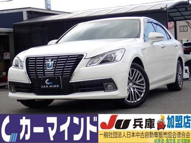 2013 Toyota Crown Hybrid