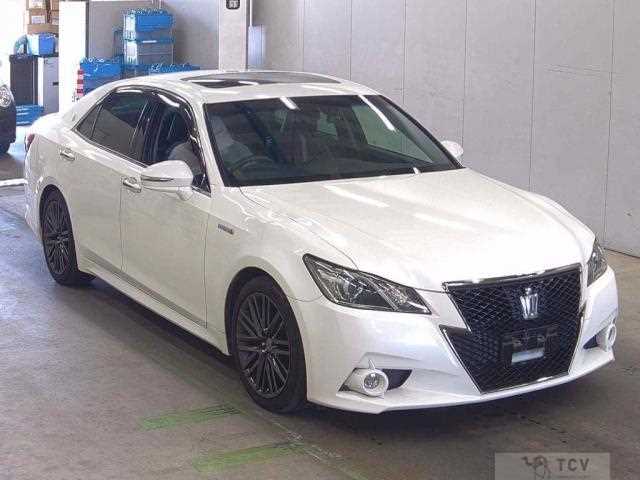 2015 Toyota Crown Hybrid
