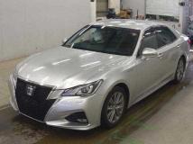 2017 Toyota Crown Hybrid