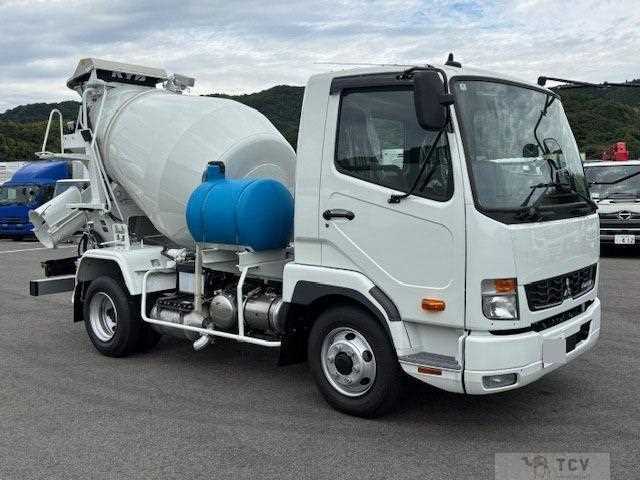 2025 Mitsubishi Fuso Fighter