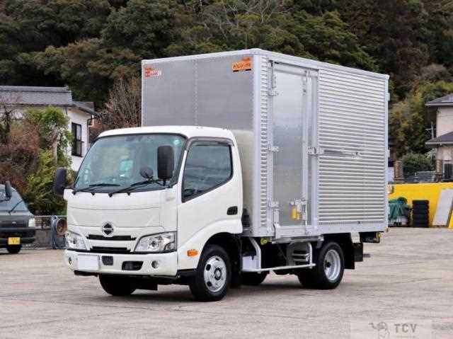 2025 Hino Dutro