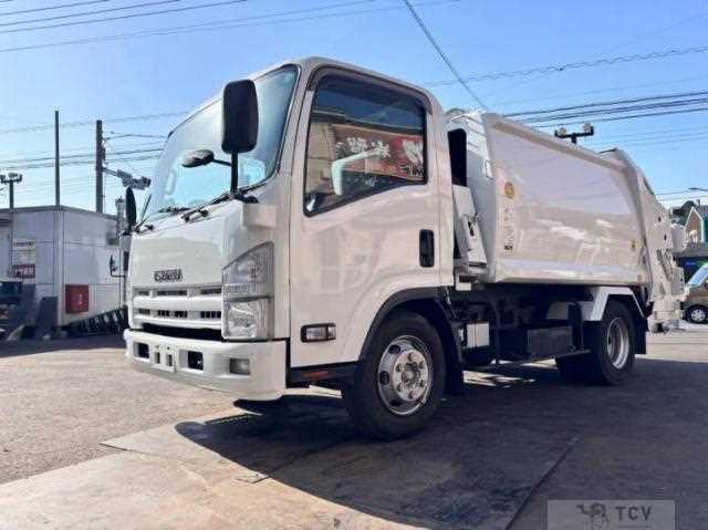 2013 Isuzu Elf Truck