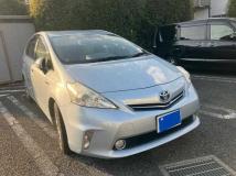 2013 Toyota PRIUS α