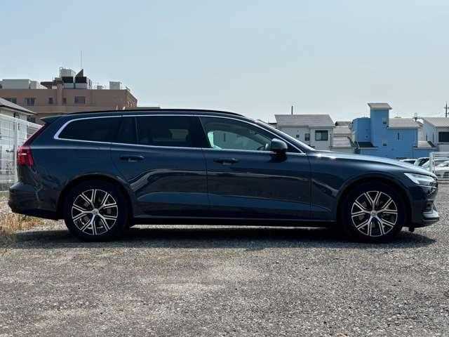 Volvo V60 2023 — миниатюра 11
