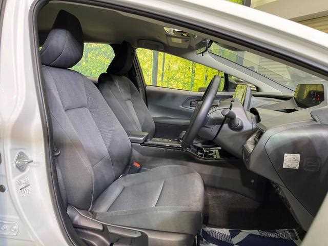 Toyota Prius 2024 — миниатюра 9