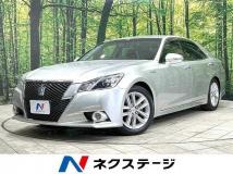 2013 Toyota Crown Hybrid