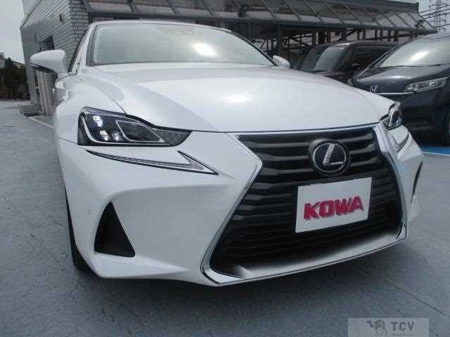 2017 Lexus IS
