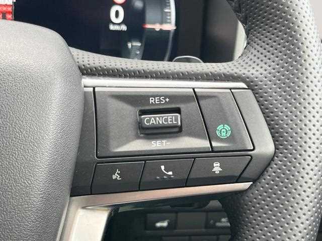 Mitsubishi Outlander 2023 — миниатюра 8